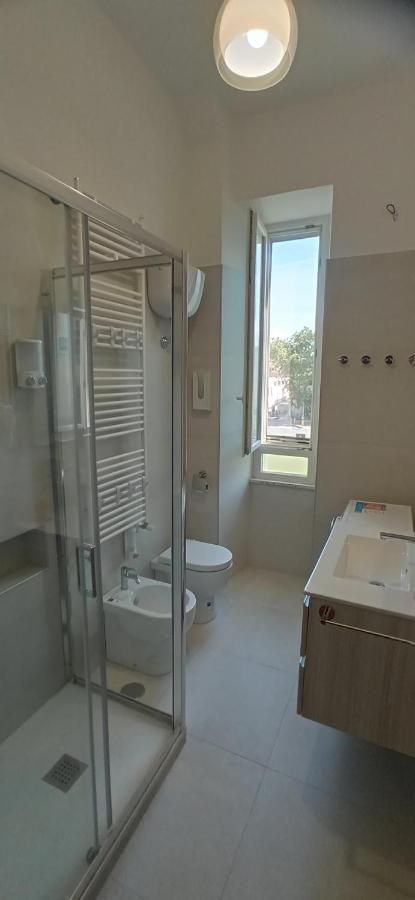 I Girasoli Apartment ชิวิตาเวกเกีย ภายนอก รูปภาพ
