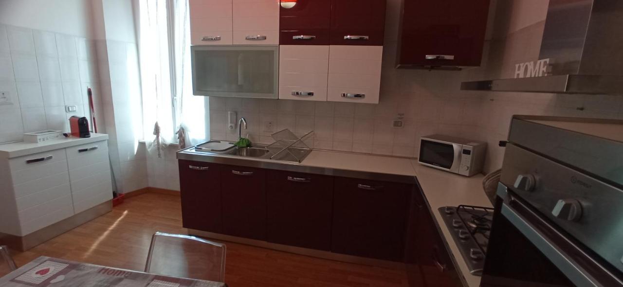 I Girasoli Apartment ชิวิตาเวกเกีย ภายนอก รูปภาพ